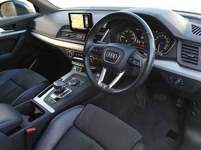 Audi Q5 50 TFSI e Quattro S Line 5dr S Tronic Black