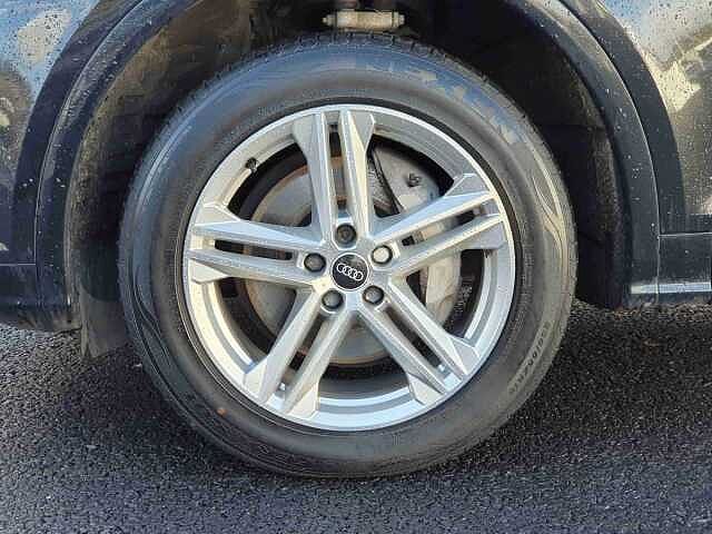 Audi Q5 50 TFSI e Quattro S Line 5dr S Tronic Black