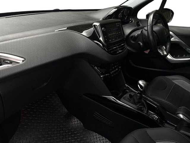 Peugeot 2008 1.2 PureTech 110 Allure Premium 5dr Black